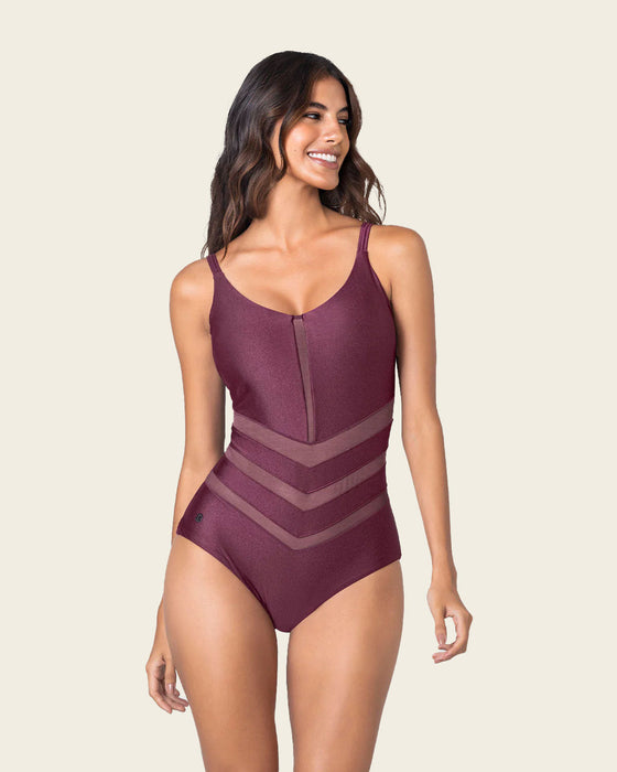 Bañador entero compresión suave con transparencias y efecto brillo#color_466-vinotinto