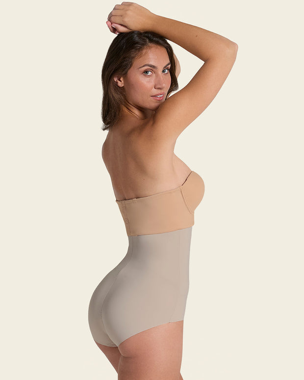 Braguita faja de tiro alto con control moderado en abdomen y espalda#color_802-beige