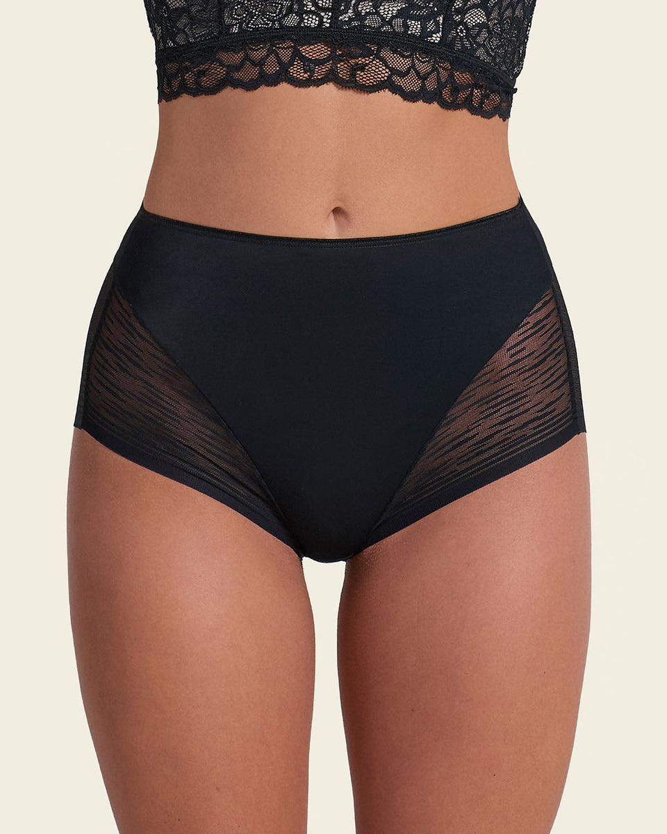 Braga faja clásica invisible con transparencias en glúteos y laterales
