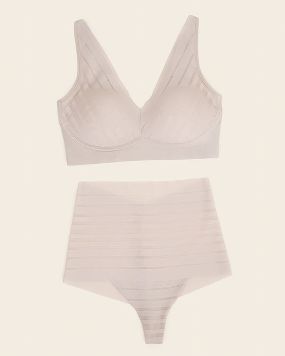 Daily Bra + UltraStripe Undetectable in Nude